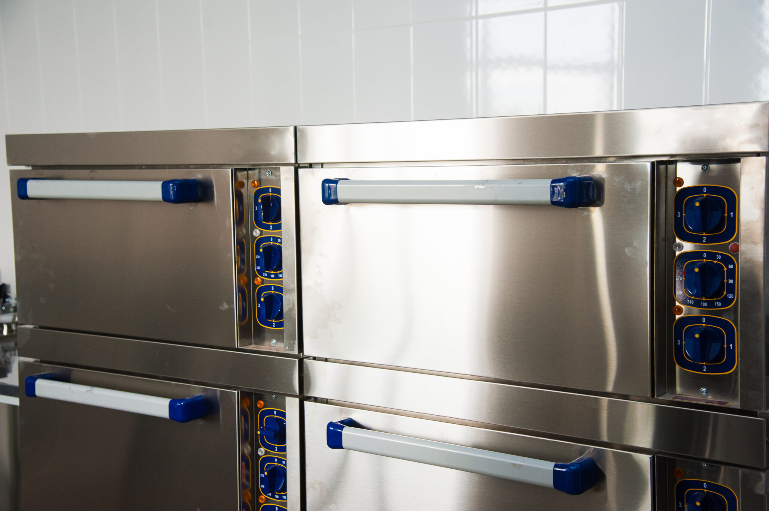 Cómo mantener tu horno Convotherm en perfecto estado: guía de limpieza profesional